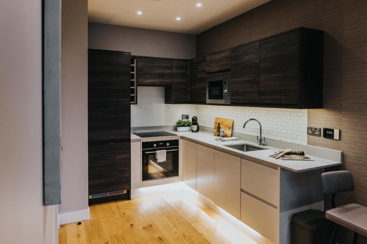 Circa17- Entire Apt, Free Parking, Gym, City Central & Free Netflix Bracknell Exteriér fotografie